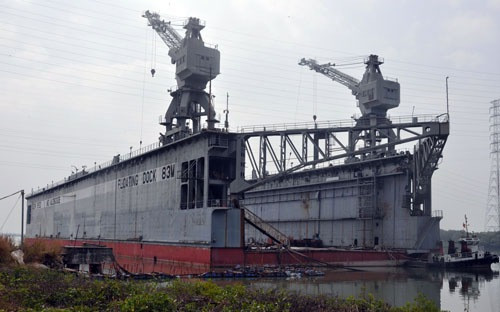 Ụ nổi 83M được Nga sản xuất từ năm 1965 nhưng vẫn được lãnh đạo Vinalines mua về với giá 9 triệu USD nhằm hợp thức hoá các sai phạm về kinh tế của mình.