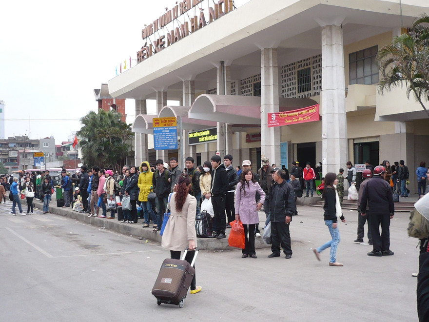 Các bến xe, vận tải khách Hà Nội hoạt động trở lại từ sáng nay. 