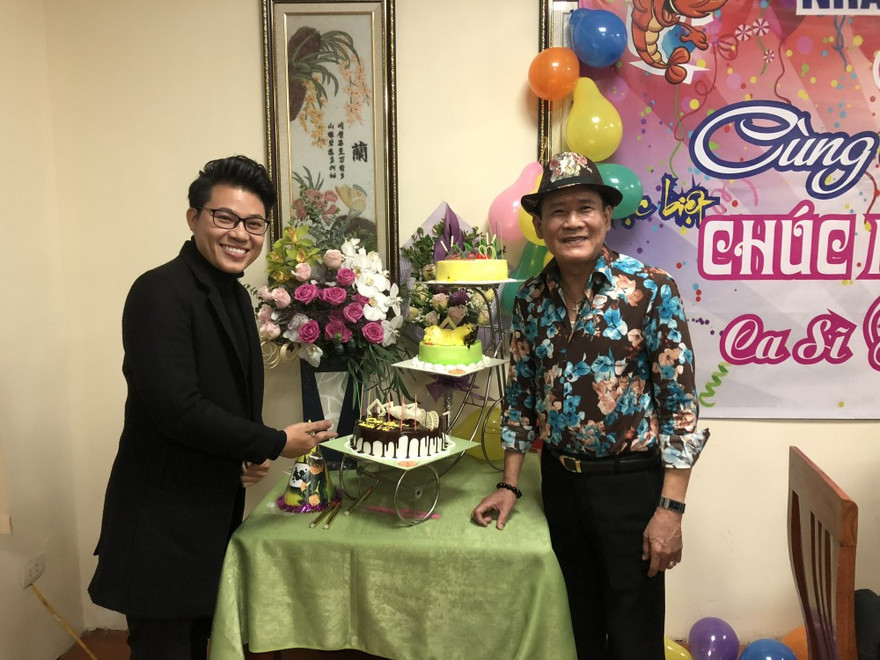 Quấn quân Thần tượng Bolero Duy Cường tổ chức sinh nhật bất ngờ cho Tuấn Vũ