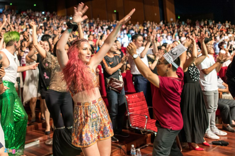 Boney M trở lại Việt Nam lần thứ hai sau ba năm