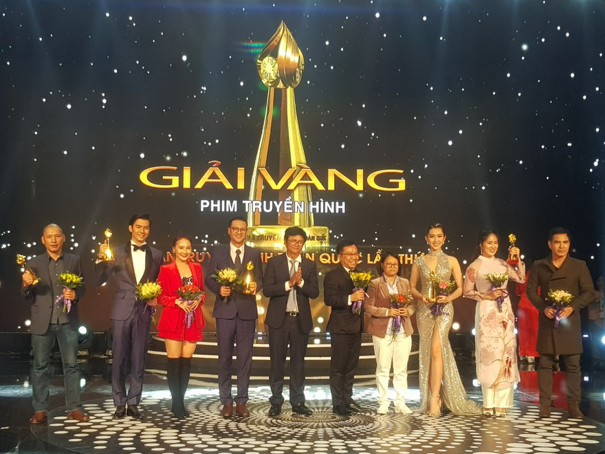 Dàn nghệ sĩ nhận giải vàng Phim truyền hình