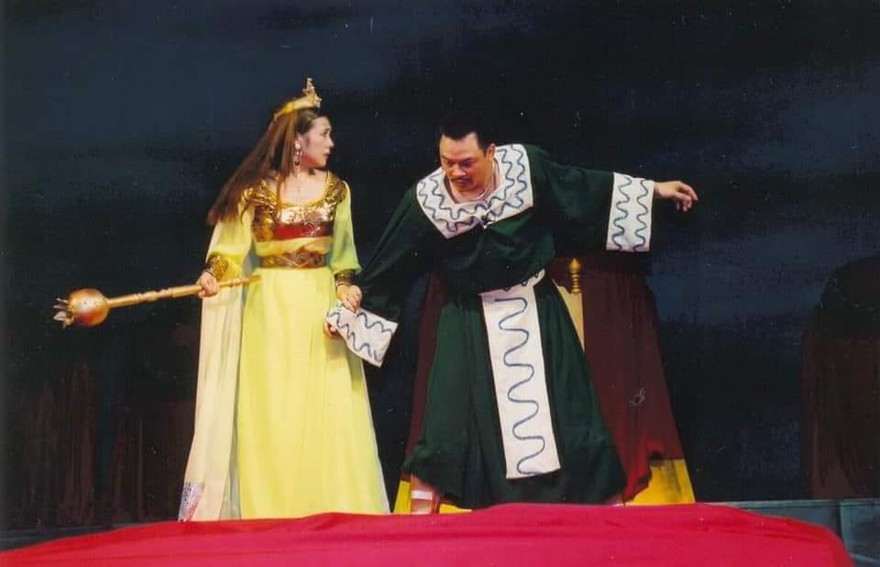 NSND Lan Hương ở bên NSND Anh Tú khi anh trút hơi thở cuối cùng