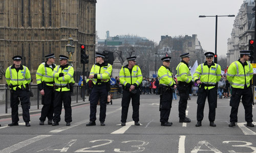 Anh phải huy động khoảng 10.000 cảnh sát nhằm ngăn chặn các âm mưu khủng bố. Ảnh minh họa: Gleniswillmott