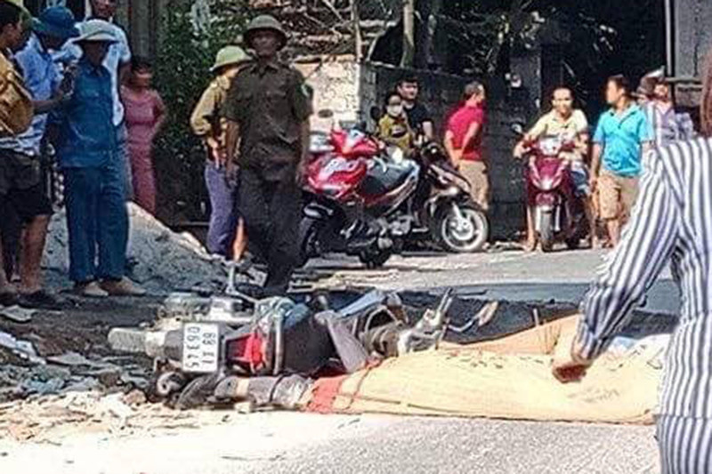 Hiện trường vụ tai nạn thương tâm.