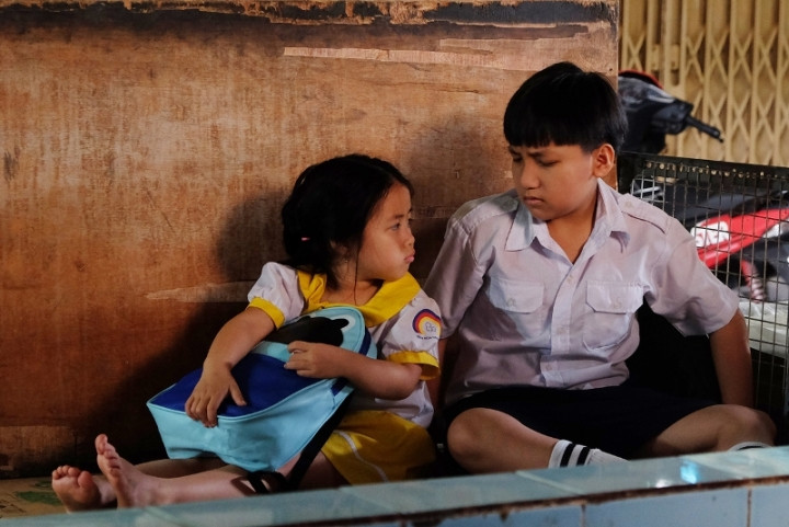 Gia Bảo và Ngân Chi trong "Ở đây có nắng"