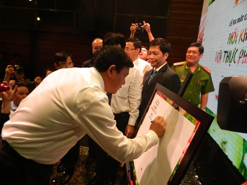 Đấu tranh không khoan nhượng với thực phẩm bẩn