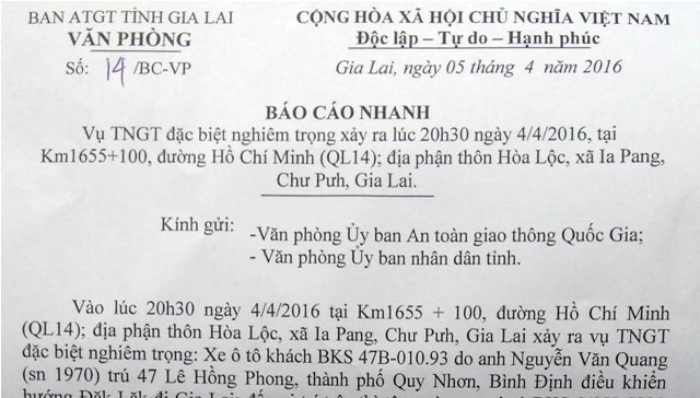 Xe khách tông xe máy, 3 người chết tại chỗ