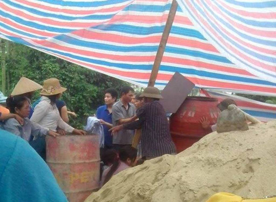 Hiện trường nơi anh Vinh bị điện giật tử vong.