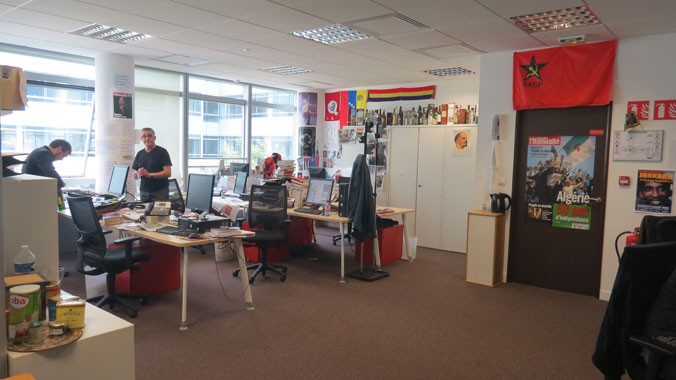 Một phòng làm việc của báo Nhân Đạo