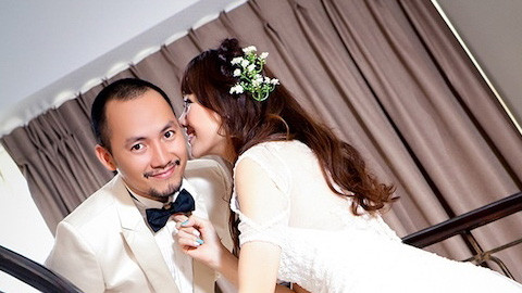 Tiến Đạt bên Hari Won.Ảnh: Internet.