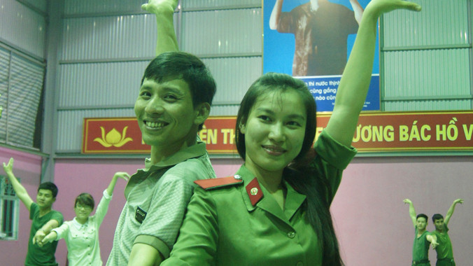 Một đôi nhảy đang trình diễn điệu Cha Cha Cha. Ảnh: Nguyễn Minh