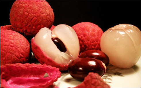 Nếu ăn một lúc quá nhiều vải sẽ gây chóng mặt, buồn nôn, tim đập nhanh. (Ảnh: KT)