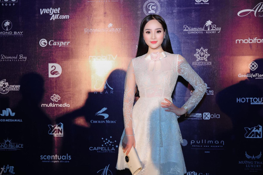 'Bản sao Hoa hậu Đền hùng Giáng My' là ai?