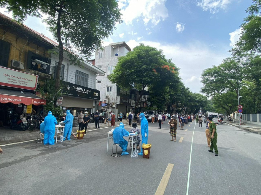 Hà Nội xét nghiệm 100% người dân thành phố thế nào, khả thi đến đâu?