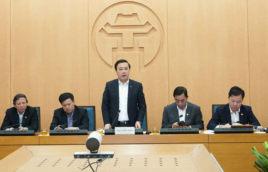 Phó Chủ tịch UBND thành phố Hà Nội Chử Xuân Dũng phát biểu tại cuộc họp