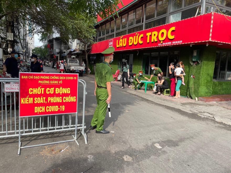 Hà Nội: 21 trường hợp không đeo khẩu trang bị phạt 35 triệu đồng