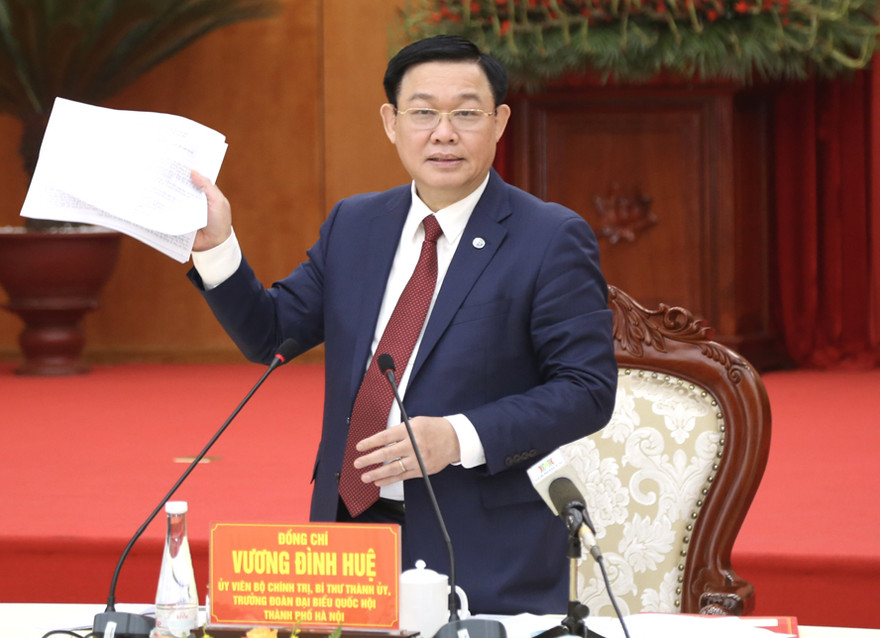 Bí thư Thành ủy Hà Nội Vương Đình Huệ kết luận buổi làm việc