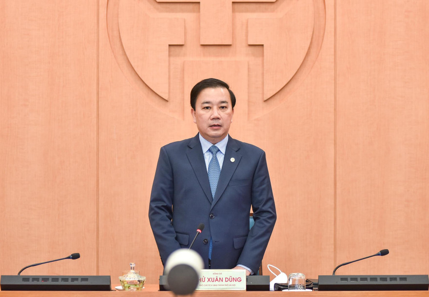 Phó Chủ tịch UBND thành phố Hà Nội Chử Xuân Dũng phát biểu tại cuộc họp