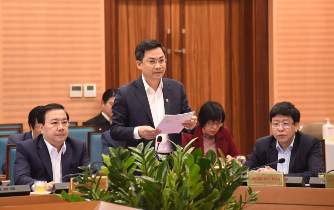 Phó Chủ tịch UBND thành phố Hà Nội Hà Minh Hải báo cáo tại hội nghị