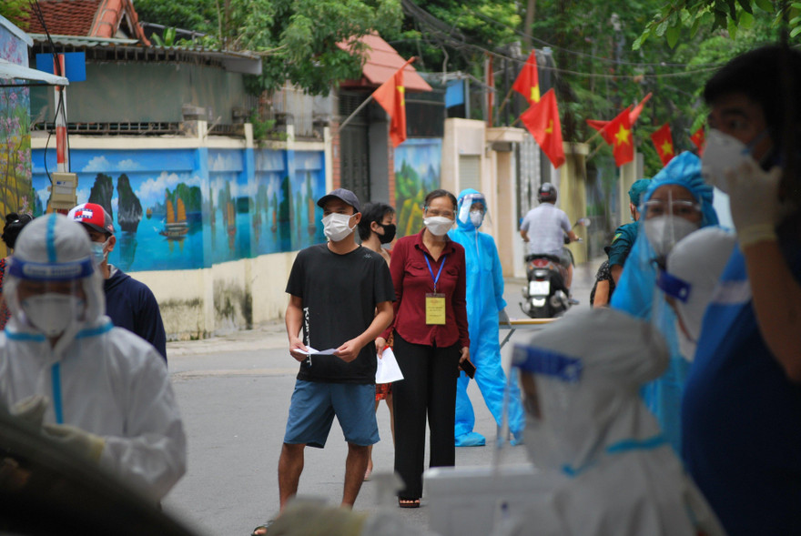 Hà Nội đổi chiến lược xét nghiệm, chuyển từ diện rộng sang nhóm có nguy cơ