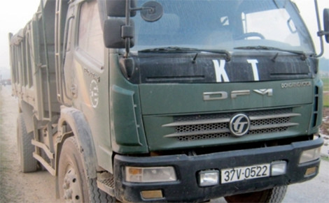 Chiếc xe tải gây tai nạn.