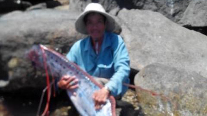 Xẻ thịt “thủy quái” 4,2m giống rồng 