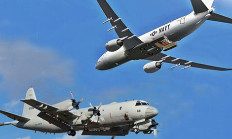 Máy bay P-3 Orion và máy bay P-8A PoseIdon.