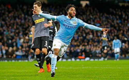 Sterling giúp Man City ngược dòng trong 10 phút cuối. Ảnh: Reuters.