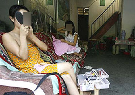 Cận cảnh 'nghề' gái bao đất Sài thành