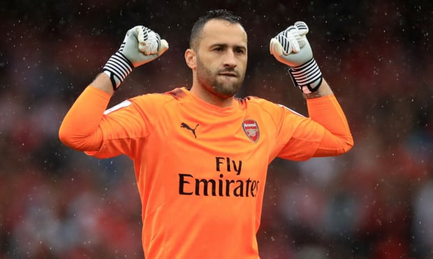 Arsenal loại 'cựu binh' Petr Cech khi đại chiến với Man City