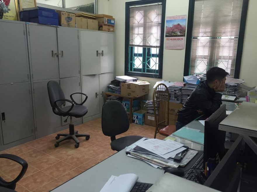 Một phòng làm việc vắng vẻ