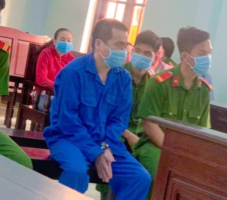 Nguyễn Hoàng Nhựt trong phiên toà