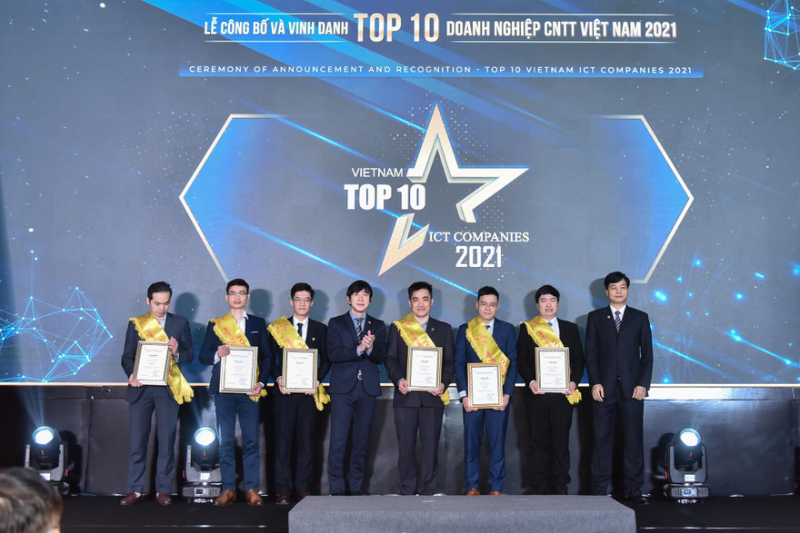 One Mount lọt Top 10 Doanh nghiệp ICT năm 2021 do VINASA bình chọn 
