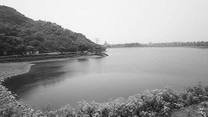 Hồ nước này chính là vực “không đáy”.