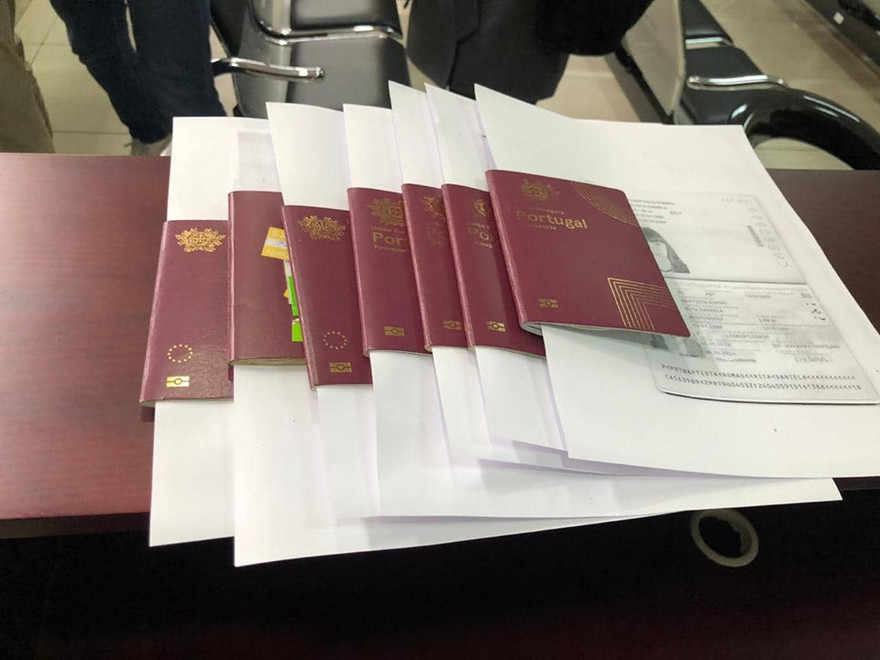 Đoàn bay tình nguyện châu Âu từ Việt Nam tìm cách đến tâm dịch Vũ Hán