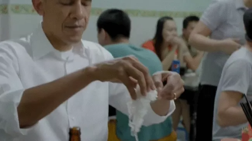 Ông Obama tại quán bún chả Hương Liên.