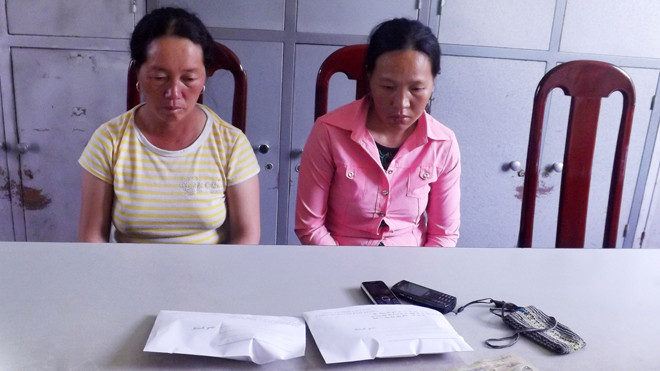 Hai đối tượng Say và Mỷ tại cơ quan điều tra