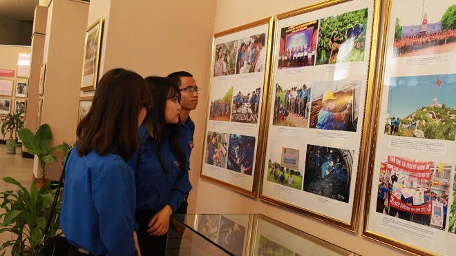 Triển lãm ‘Hồ Chí Minh với thế hệ trẻ’