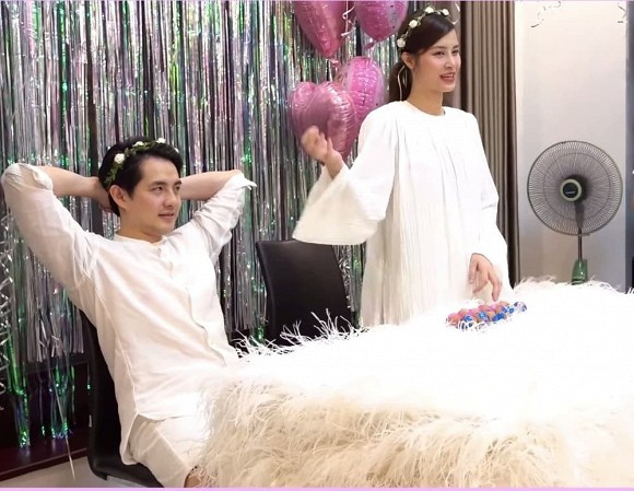 Showbiz 4/7: Đông Nhi bị chỉ trích làm ‘lố’ khi tổ chức tiệc thông báo giới tính thai nhi