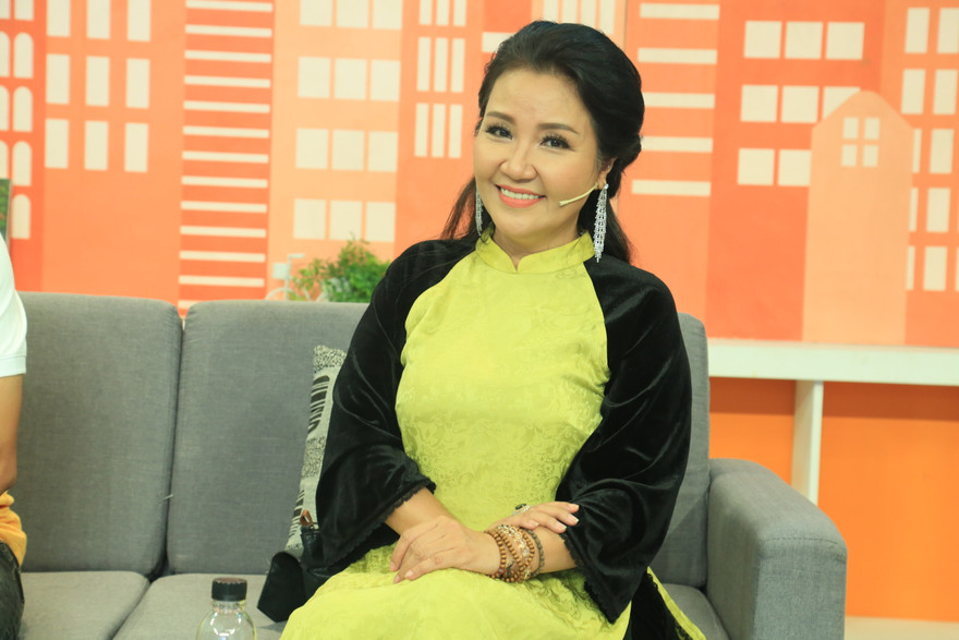 Nghệ sĩ Ngân Quỳnh