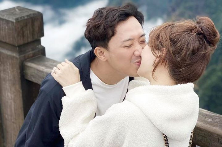 Trấn Thành và Hari Won cùng nhóm bạn thân đi du lịch ở Sapa. 