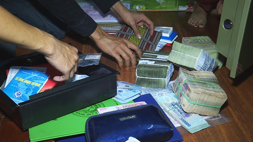 Công an tỉnh đã thu giữ một lượng lớn tiền cờ bạc lô đề cùng nhiều vật chứng