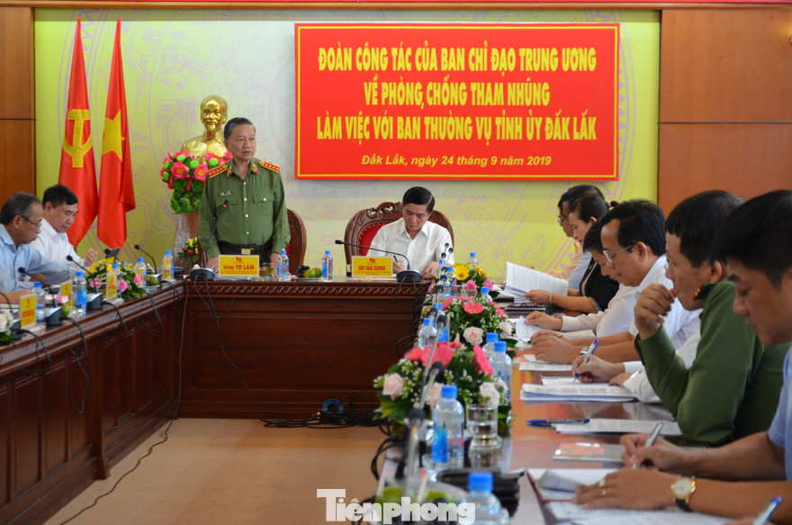 Bộ trưởng Tô Lâm tại buổi làm việc. 