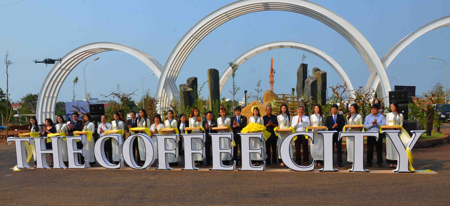 Khánh thành cổng chào dự án sau 10 năm chuẩn bị