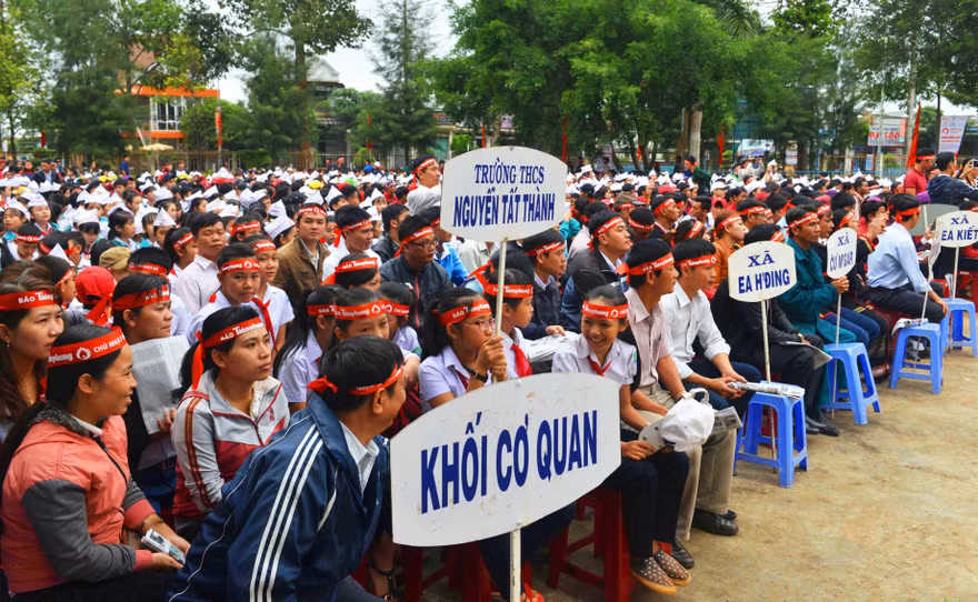 Chủ nhật Đỏ trên Tây Nguyên đông vui, sắc màu như ngày hội văn hóa các dân tộc