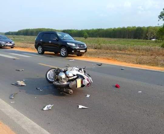 Hiện trường vụ 2 xe máy tông nhau