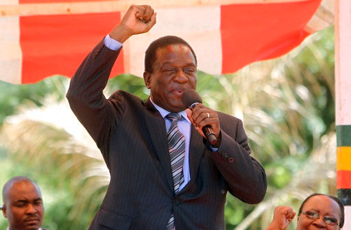 Cựu Phó Tổng thống Emmerson Mnangagwa sẽ là người thay thế ông Mugabe lãnh đạo Zimbabwe. Ảnh: AP