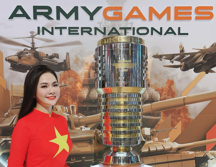 Lương Nguyệt Anh được cử đi thi hát