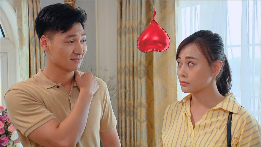 Long tự tay trang trí phòng tân hôn