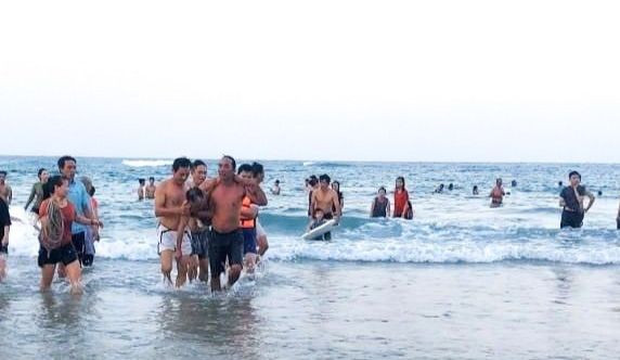 Thượng úy công an phối hợp cứu người bị đuối nước